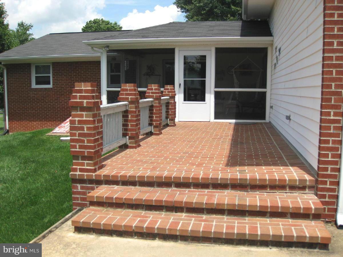 4427 Valley View Road Middletown, MD 21769 - Photo 17 of 27 TONS of outdoor entertaining space