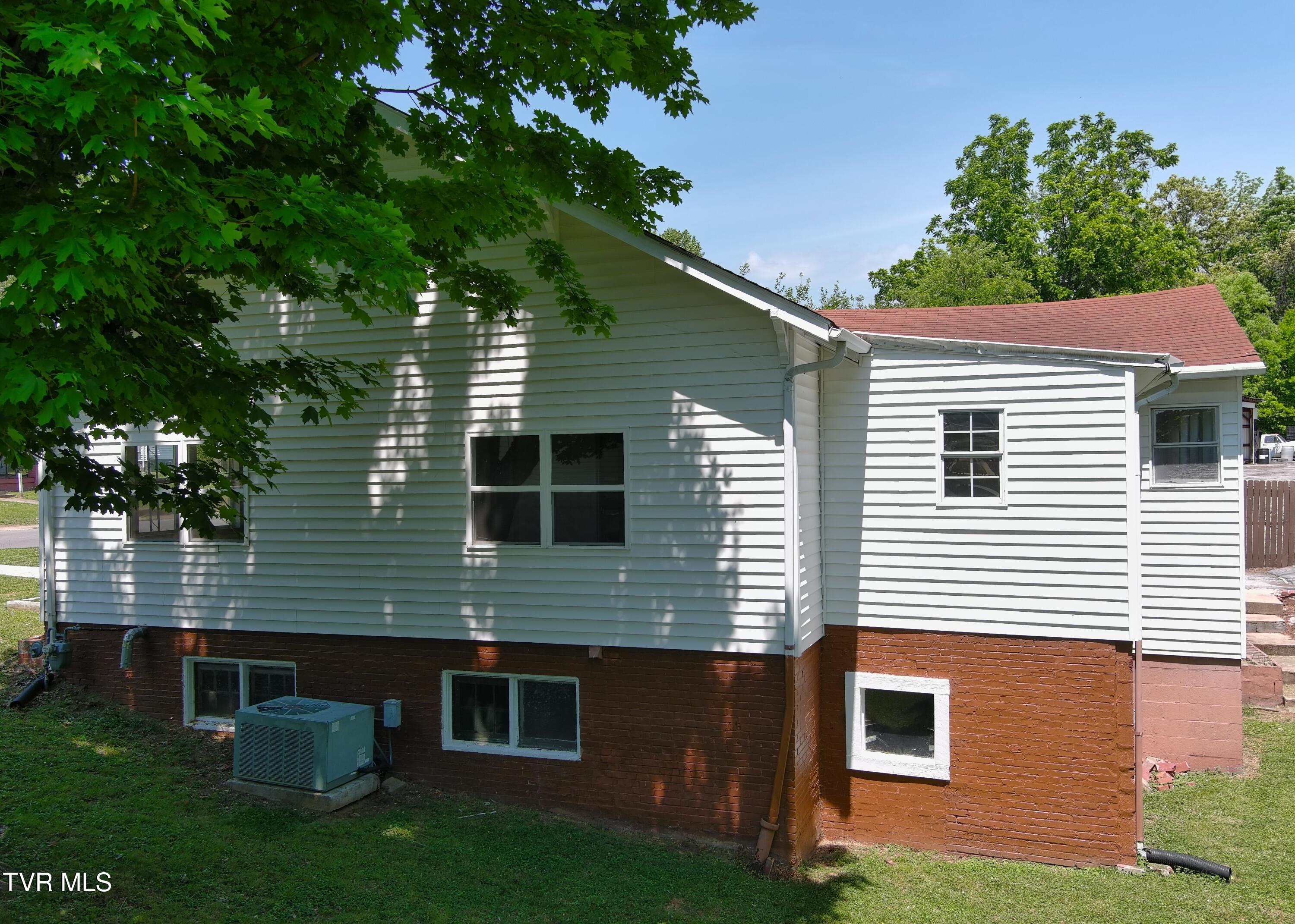 508 North Irish Street Greeneville, TN 37745 - Photo 21 of 41 22.1a