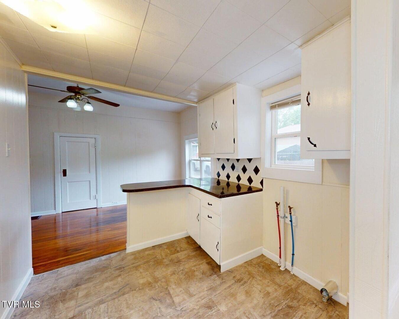 508 North Irish Street Greeneville, TN 37745 - Photo 28 of 41 27a