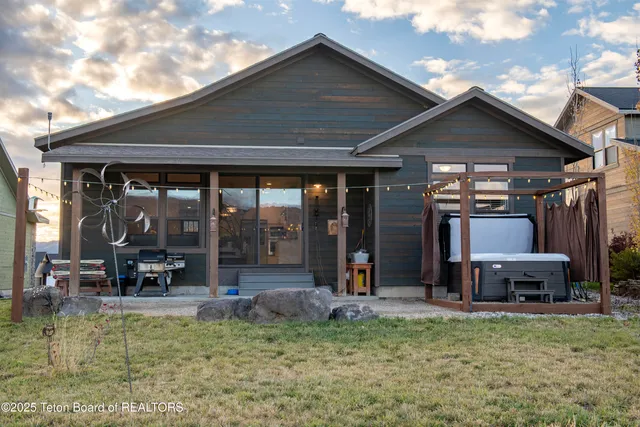 $1,095,000 | 146 Swallowtail Drive, Victor, ID 83455