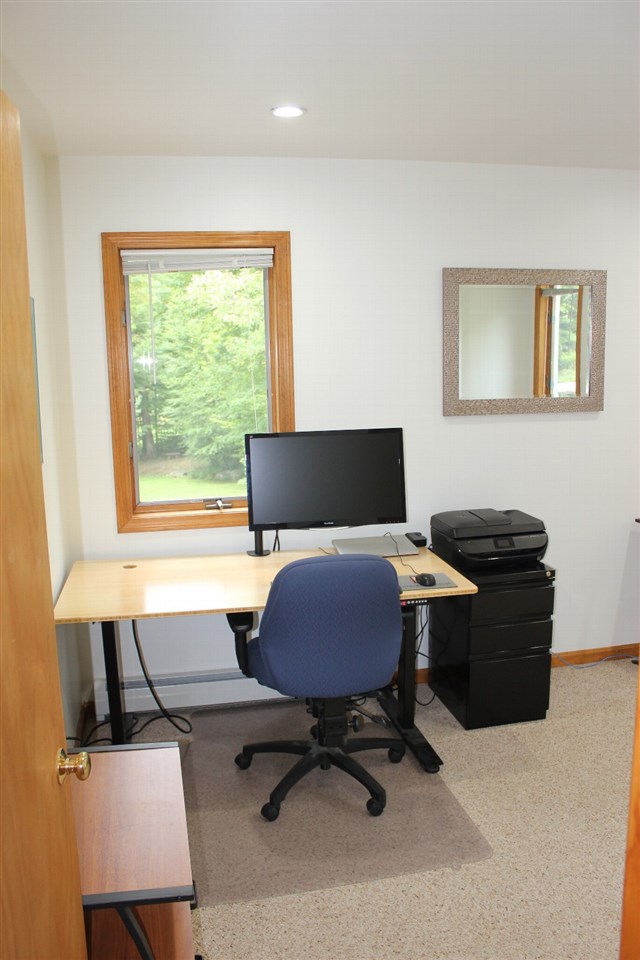 360 Meadowbrook Road Brattleboro, VT 05301 - Photo 11 of 15