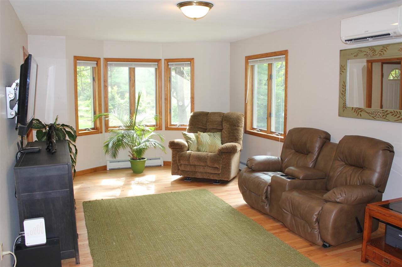 360 Meadowbrook Road Brattleboro, VT 05301 - Photo 5 of 15