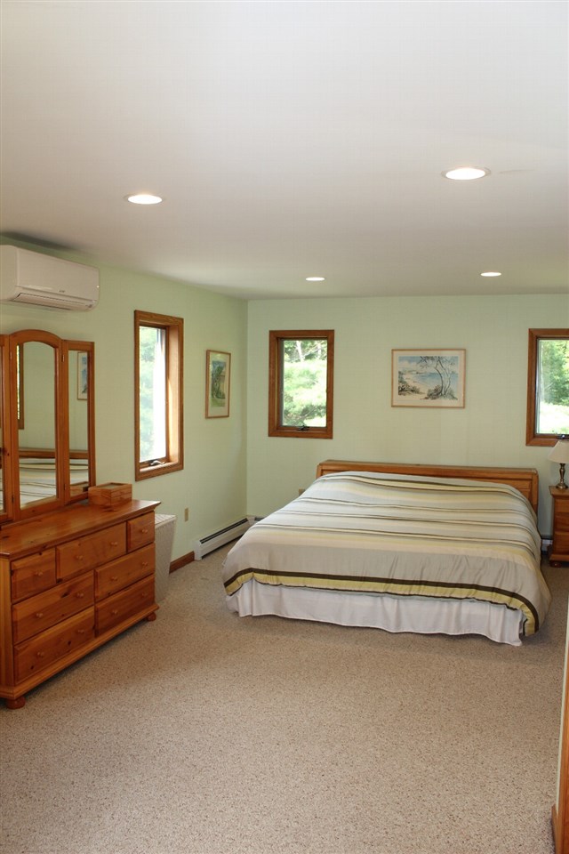 360 Meadowbrook Road Brattleboro, VT 05301 - Photo 6 of 15