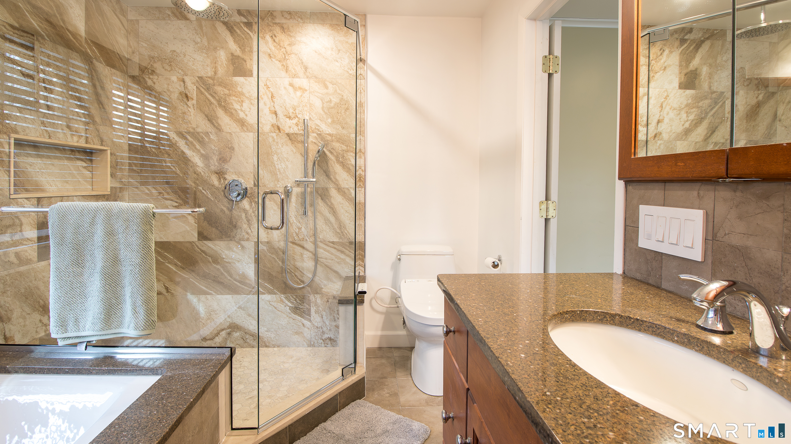 575 Church Hill Road Fairfield, CT 06825 - Photo 14 of 27