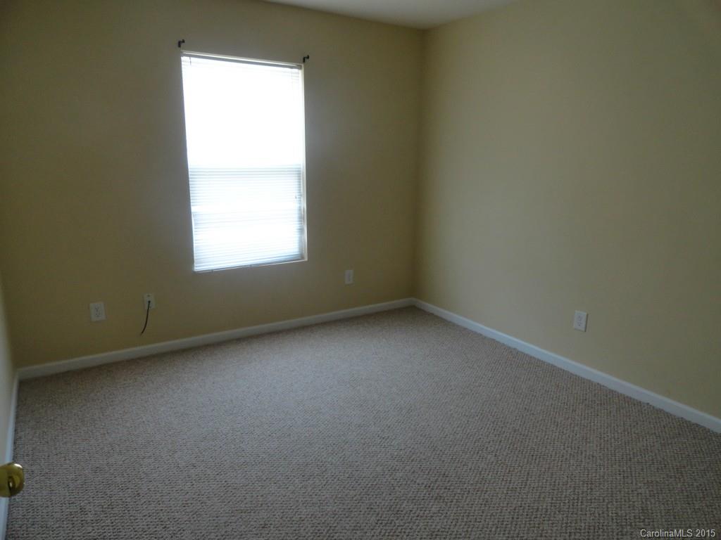 7017 Sunman Road Charlotte, NC 28216 - Photo 15 of 18