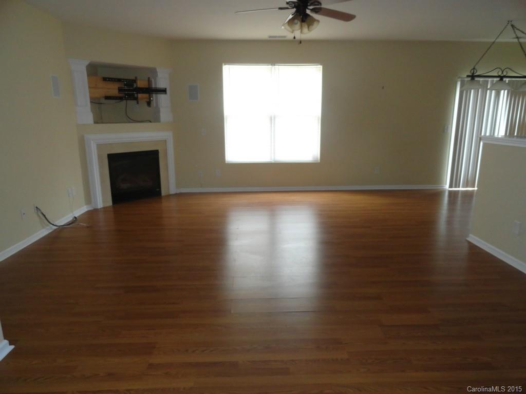 7017 Sunman Road Charlotte, NC 28216 - Photo 3 of 18