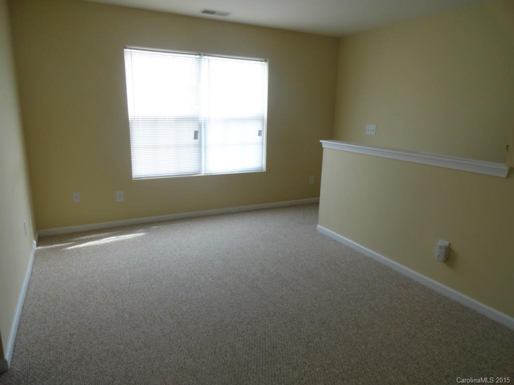 7017 Sunman Road Charlotte, NC 28216 - Photo 8 of 18