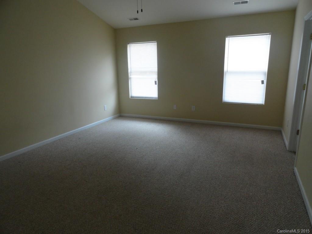 7017 Sunman Road Charlotte, NC 28216 - Photo 9 of 18