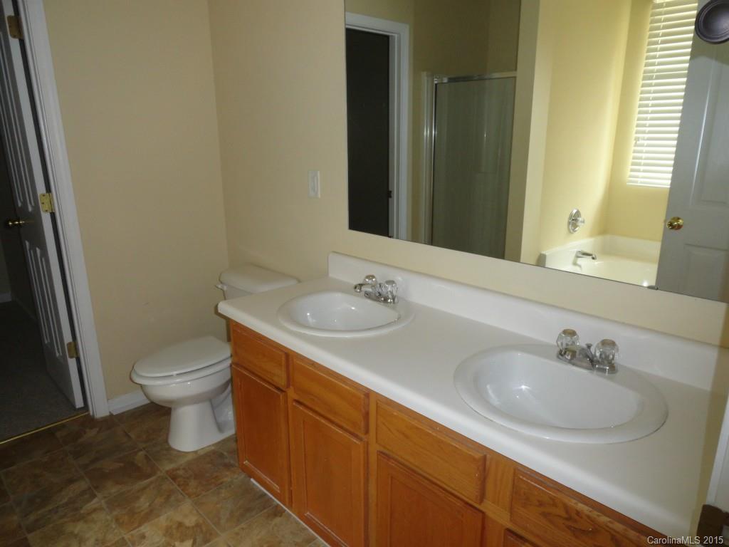 7017 Sunman Road Charlotte, NC 28216 - Photo 10 of 18