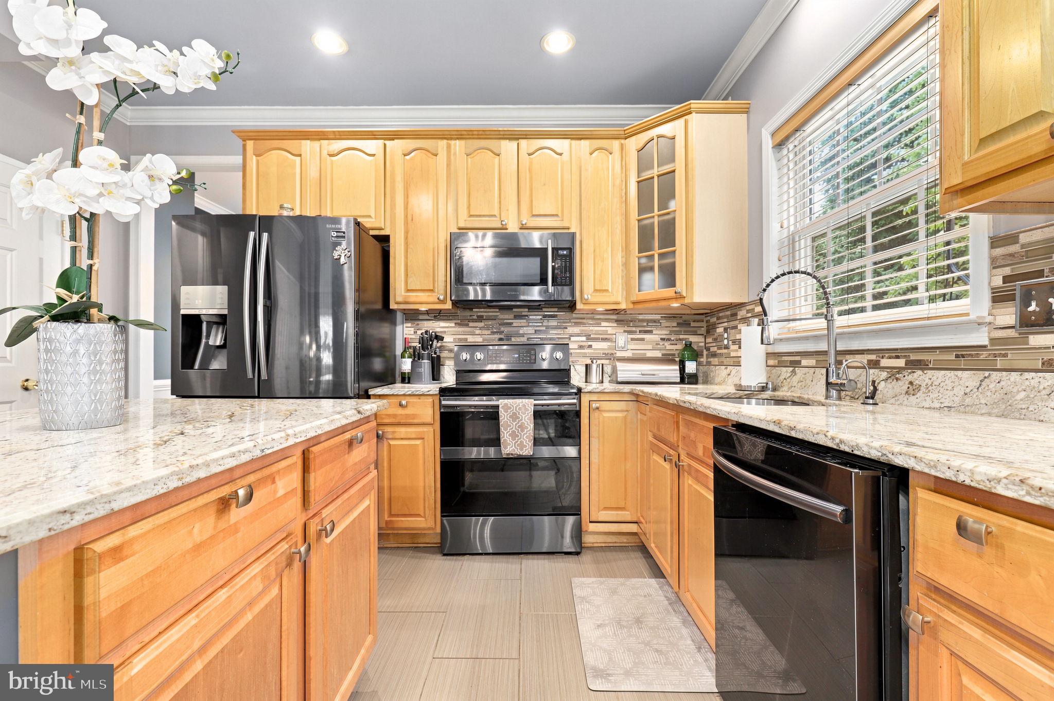 6405 Ivy Spring Elkridge, MD 21075 - Photo 10 of 48 Gallery Image 10