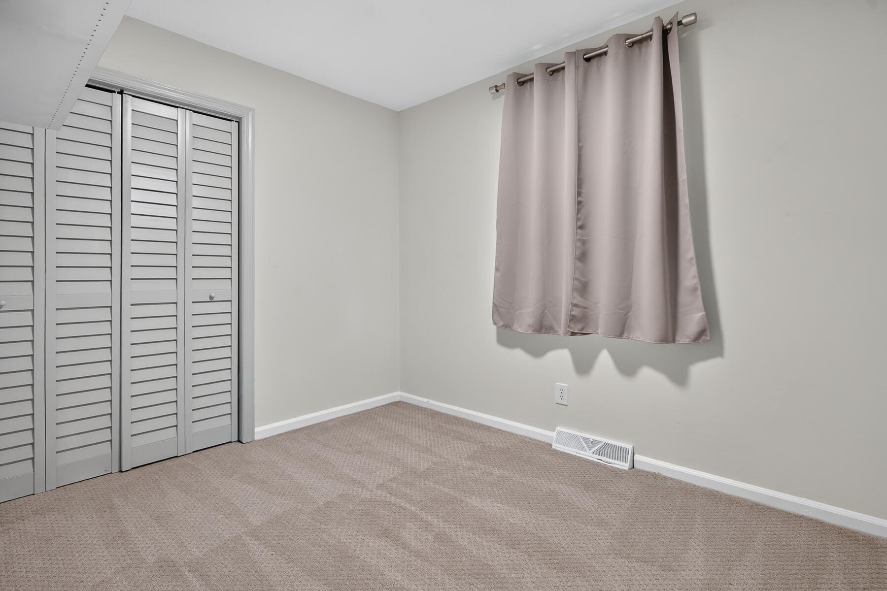 504 West Butternut Road Summerville, SC 29483 - Photo 31 of 46 HH-62