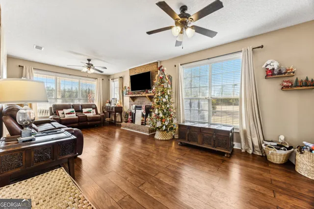 $375,000 | 201 Colonial Way, Folkston, GA 31537