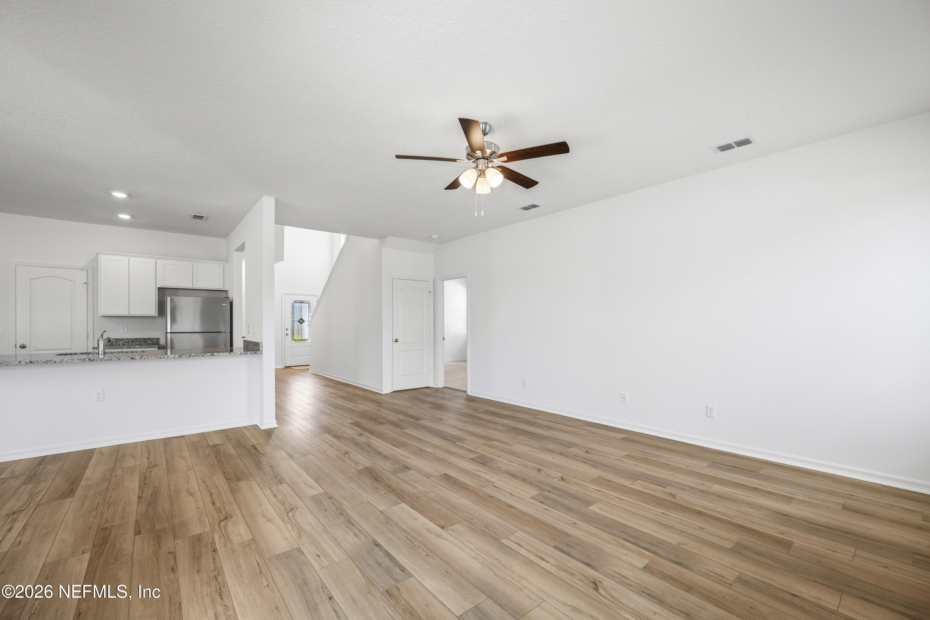 6917 Myrtle Oak Road Jacksonville, FL 32219 - Photo 33 of 63 28 Living Room