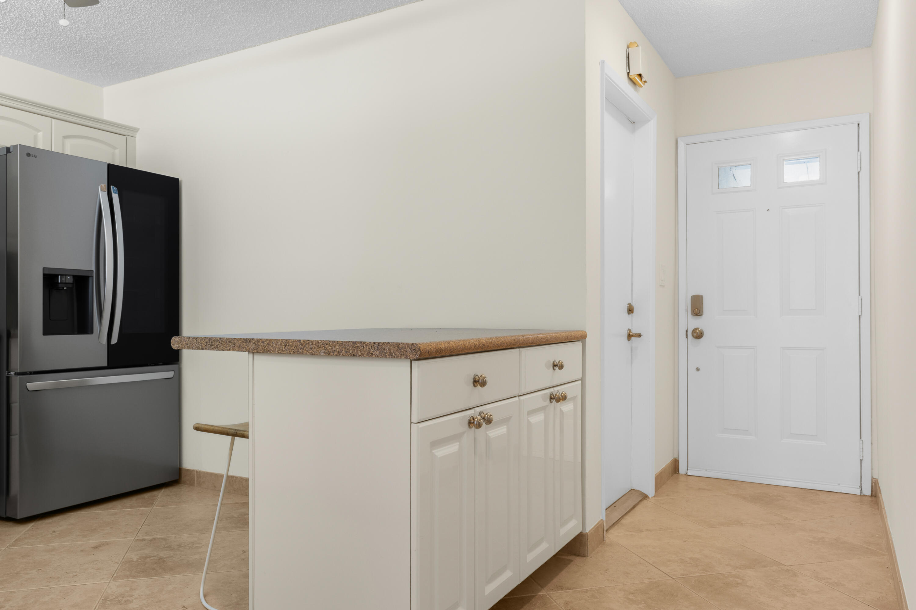 18801 Garbo Terrace, Unit 2 Boca Raton, FL 33496 - Photo 9 of 24 Kitchen