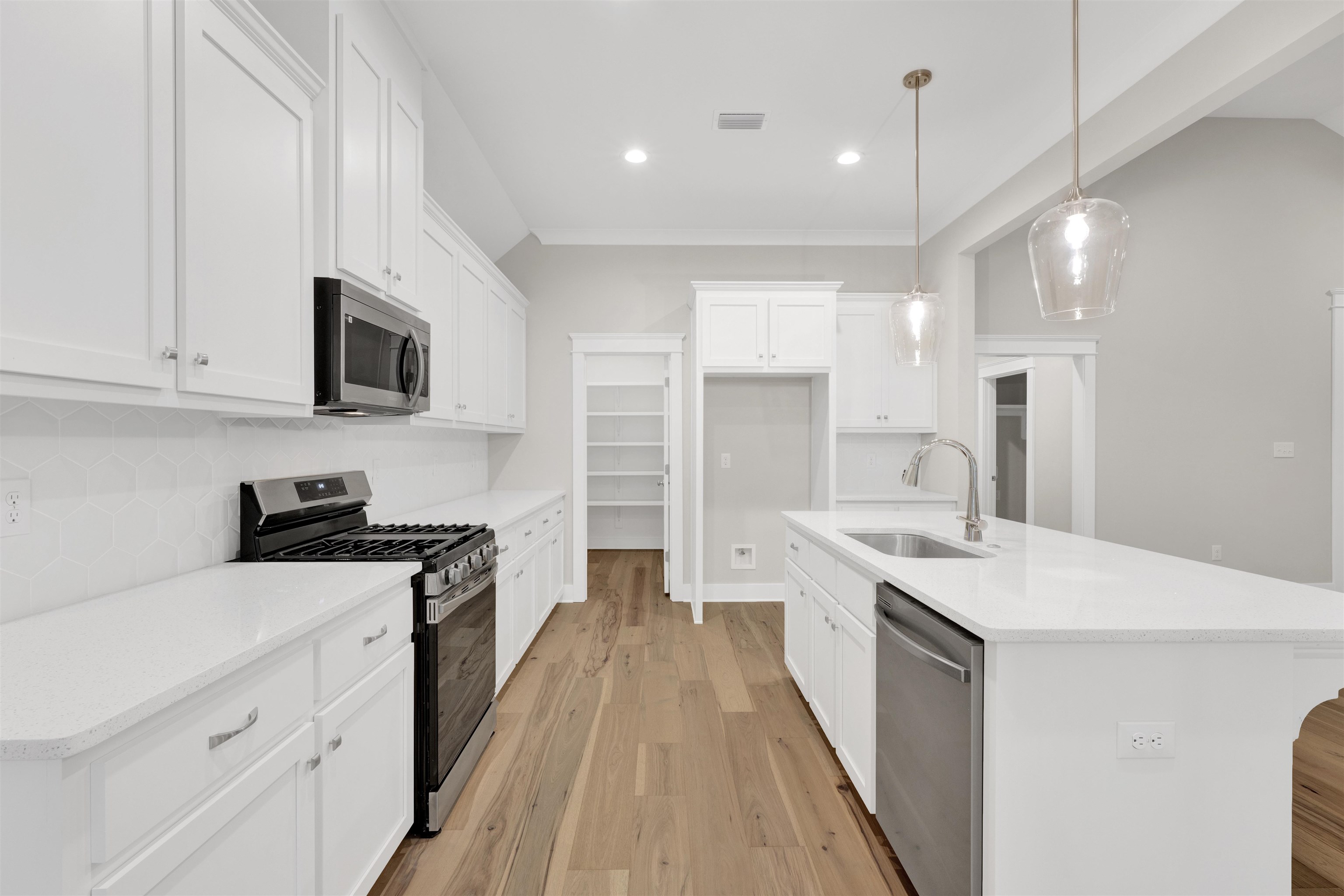 393 Scarlett Avenue Fairhope, AL 36532 - Photo 13 of 27 Kitchen