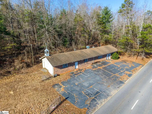 $275,000 | 2141 Geer Highway, Travelers Rest, SC 29690