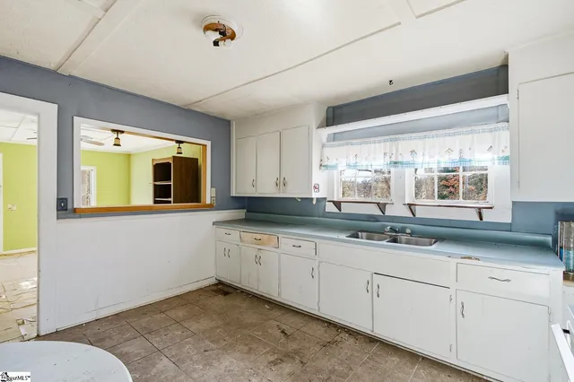 $275,000 | 2141 Geer Highway, Travelers Rest, SC 29690