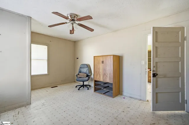 $275,000 | 2141 Geer Highway, Travelers Rest, SC 29690