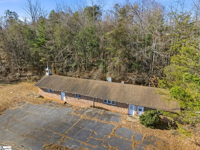 $275,000 | 2141 Geer Highway, Travelers Rest, SC 29690