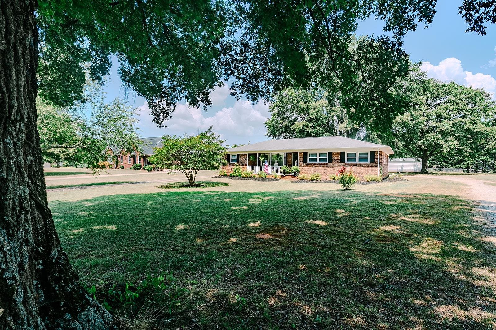160 Virginia Avenue Gaffney, SC 29341 - Photo 3 of 44