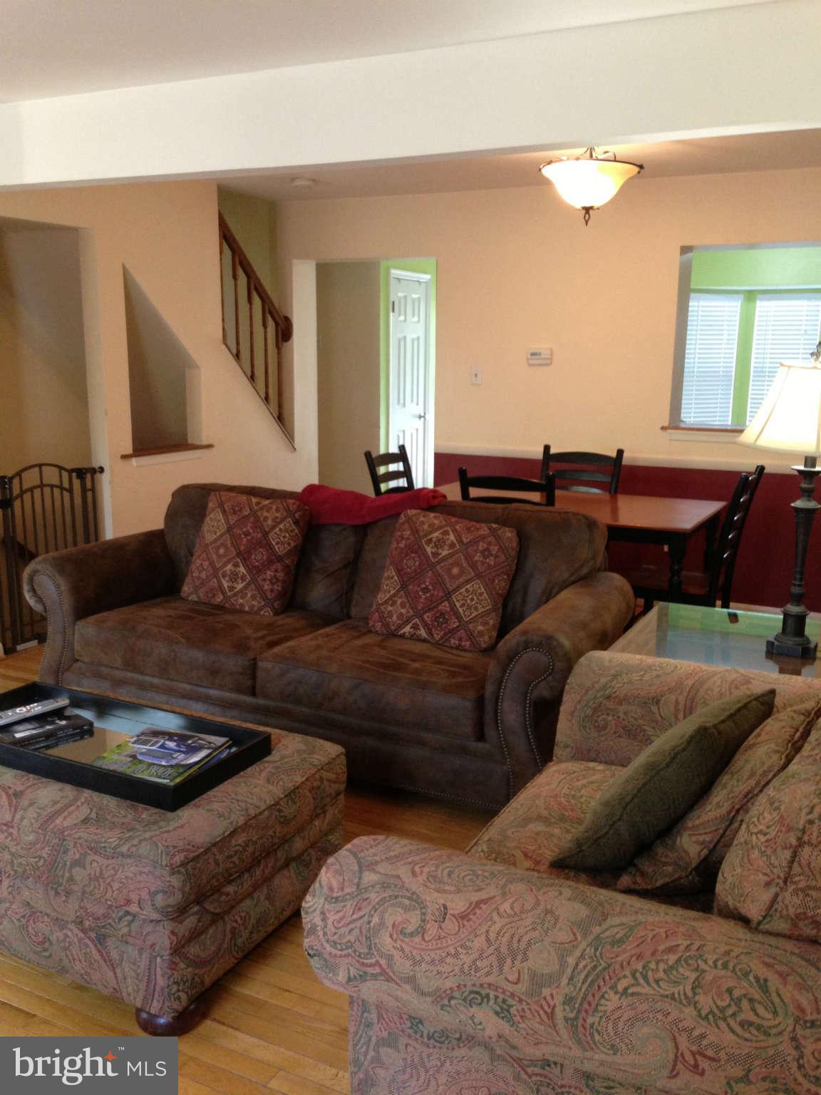 1109 Ingate Road Halethorpe, MD 21227 - Photo 10 of 16 Living Room