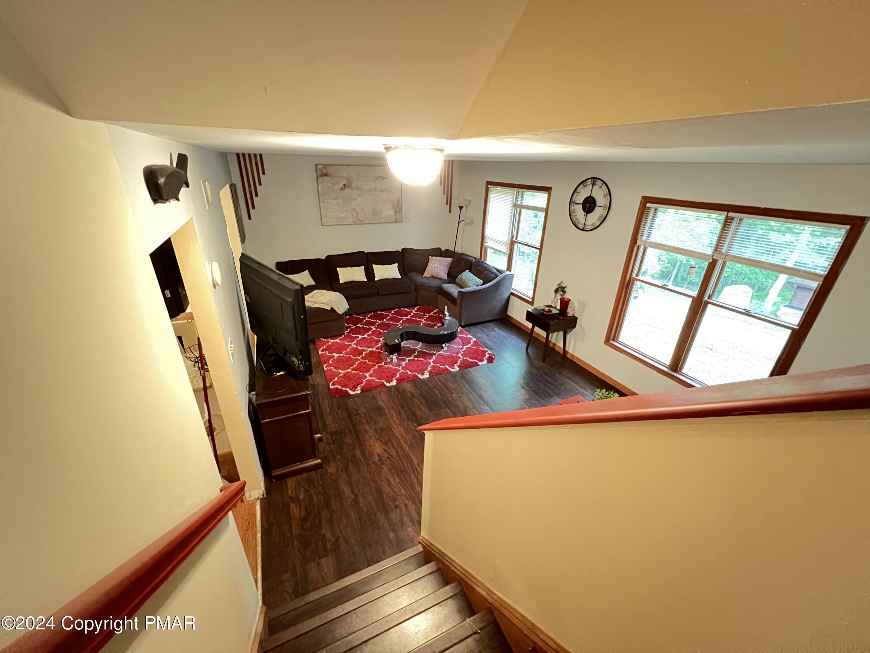 107 Warbler Court Bushkill, PA 18324 - Photo 12 of 36 9-Living Room (4)
