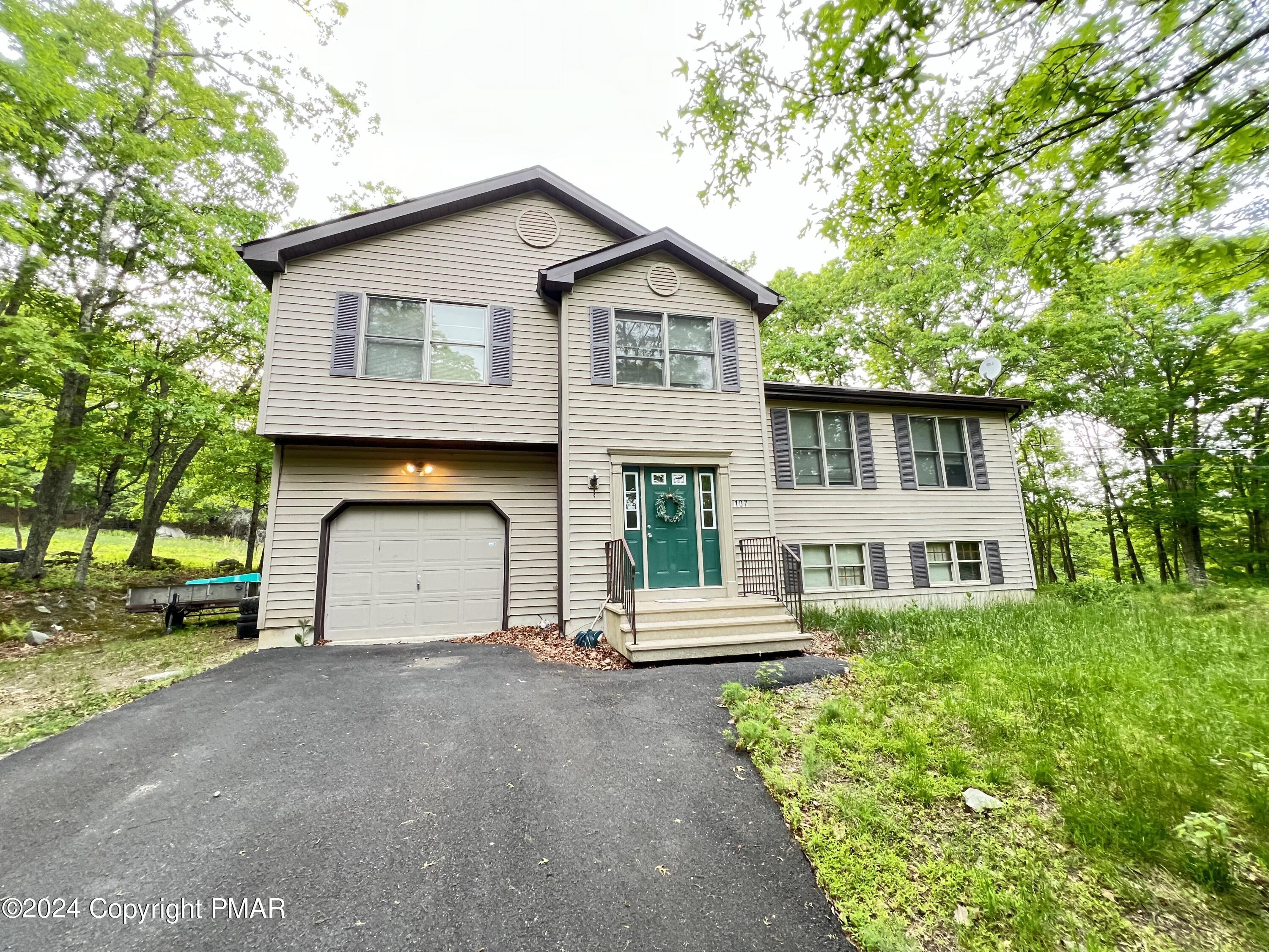 107 Warbler Court Bushkill, PA 18324 - Photo 2 of 36 2-Front2