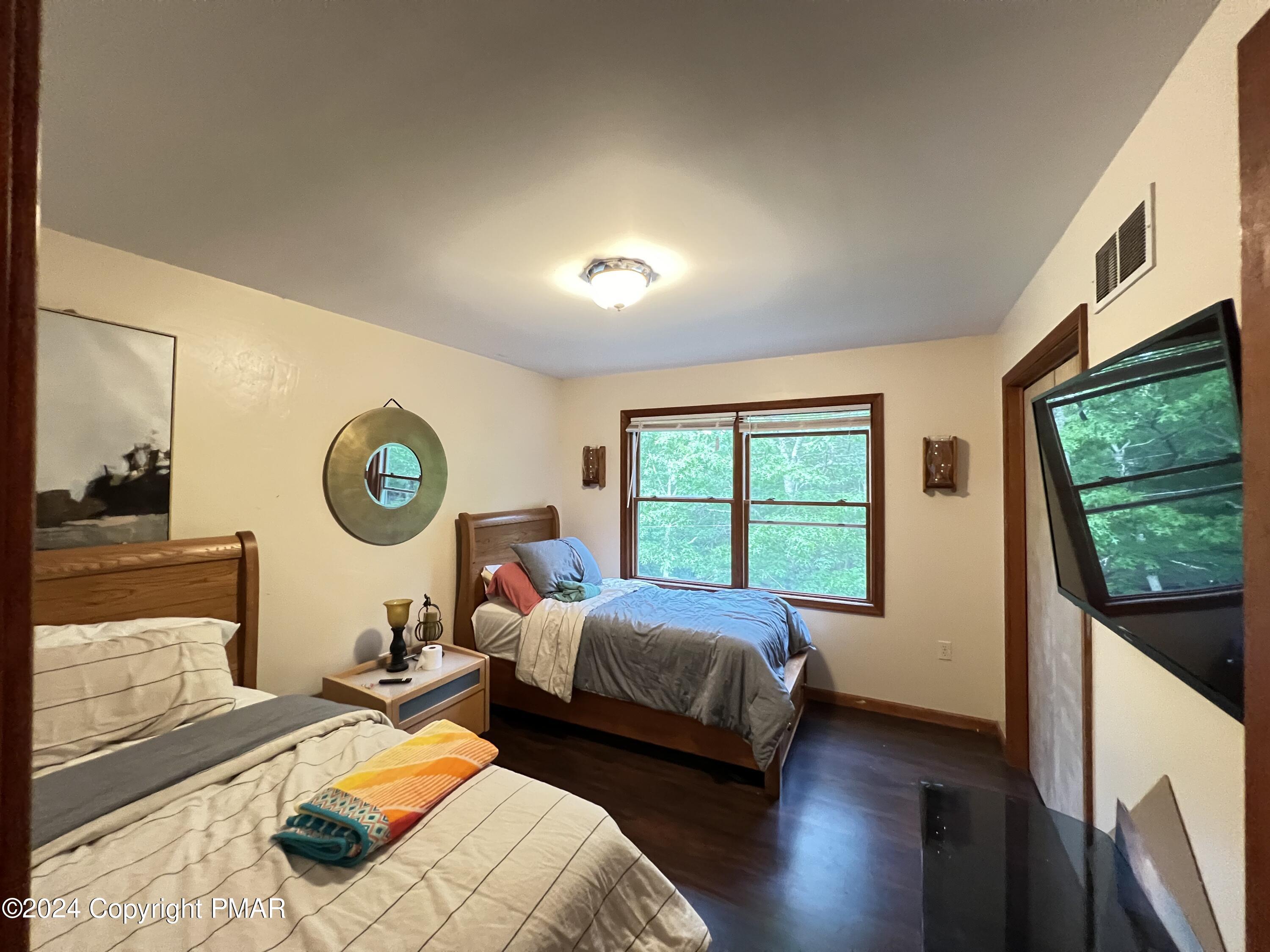 107 Warbler Court Bushkill, PA 18324 - Photo 24 of 36 16-Second Bedroom