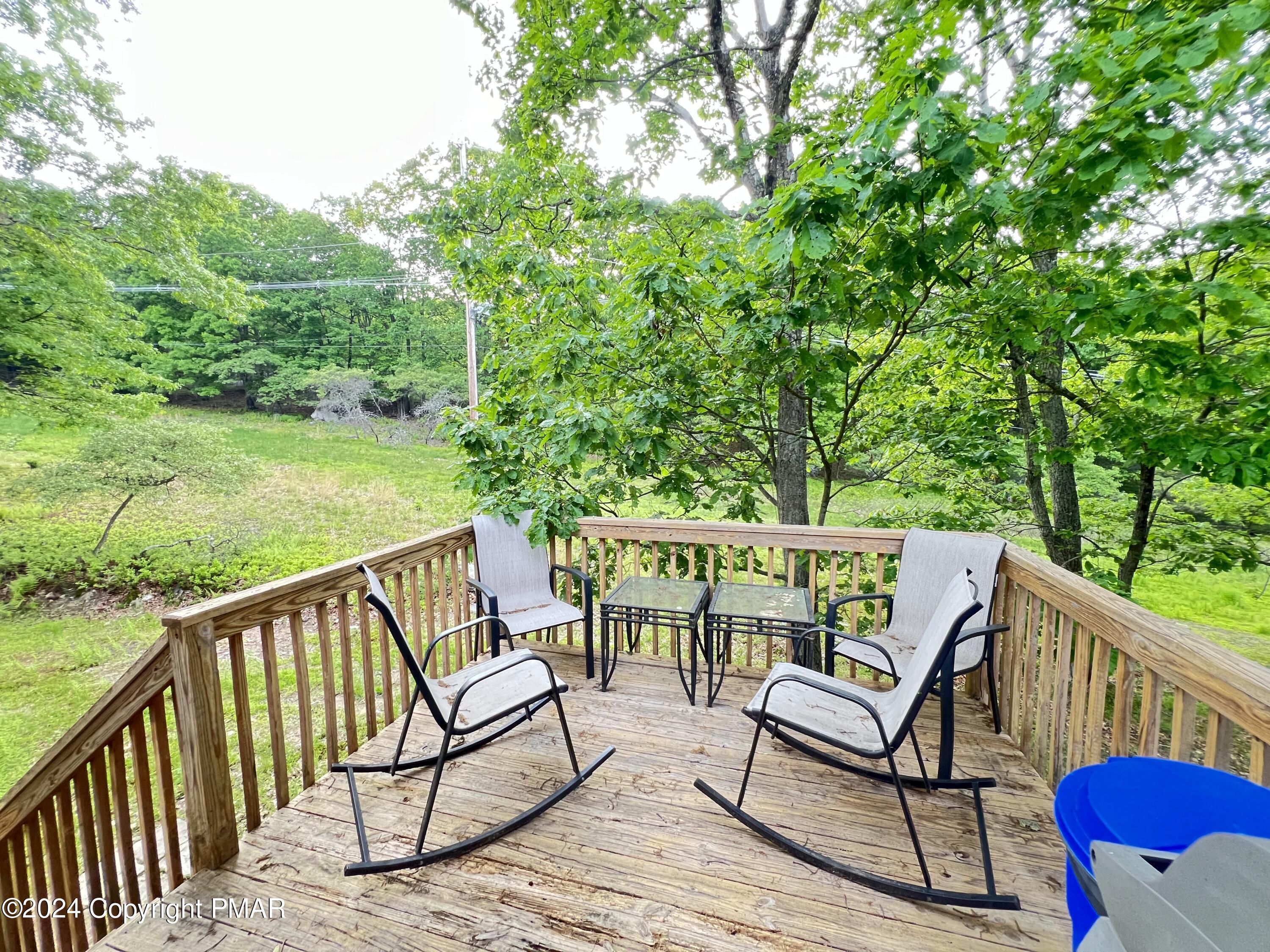 107 Warbler Court Bushkill, PA 18324 - Photo 8 of 36 8-Rear Deck