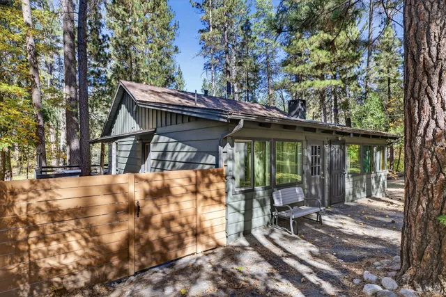 $599,999 | 53570 Idyllbrook Drive, Idyllwild, CA 92549