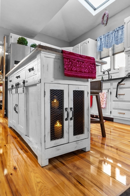 7 Adams Avenue Saugus, MA 01906 - Photo 12 of 39