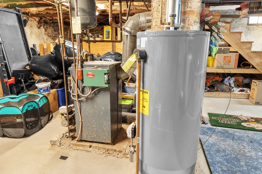 7 Adams Avenue Saugus, MA 01906 - Photo 31 of 39