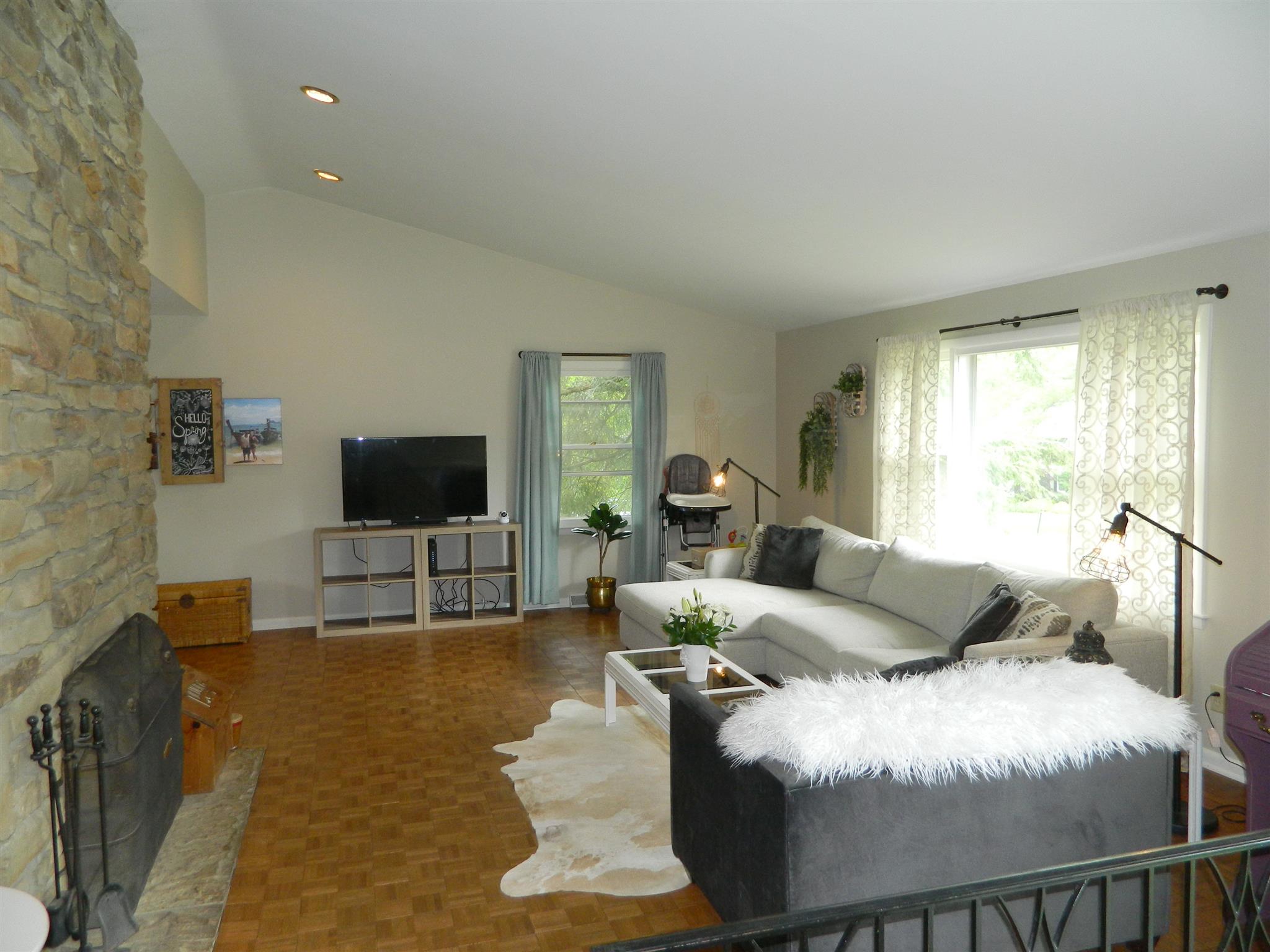 1422 Winfield Road Bloomington, IN 47401 - Photo 3 of 15
