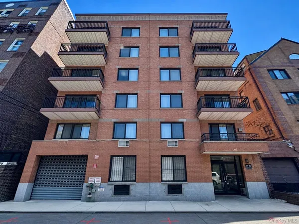 $545,000 | 91-06 Whitney Avenue, Unit 2B | Elmhurst
