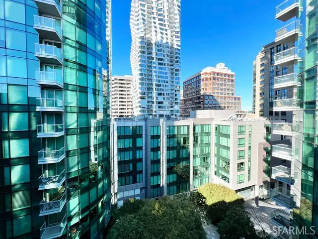 a view of a multi story building