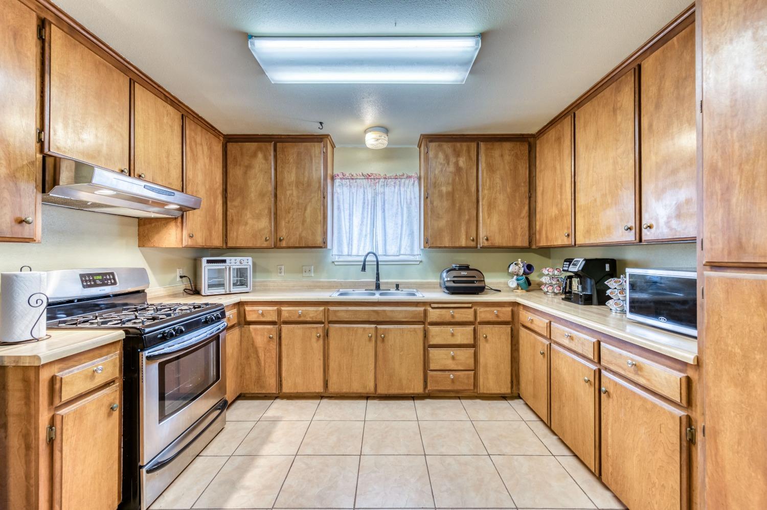 1861 South Rainbow Route Sanger, CA 93657 - Photo 14 of 30 Gallery Image 14