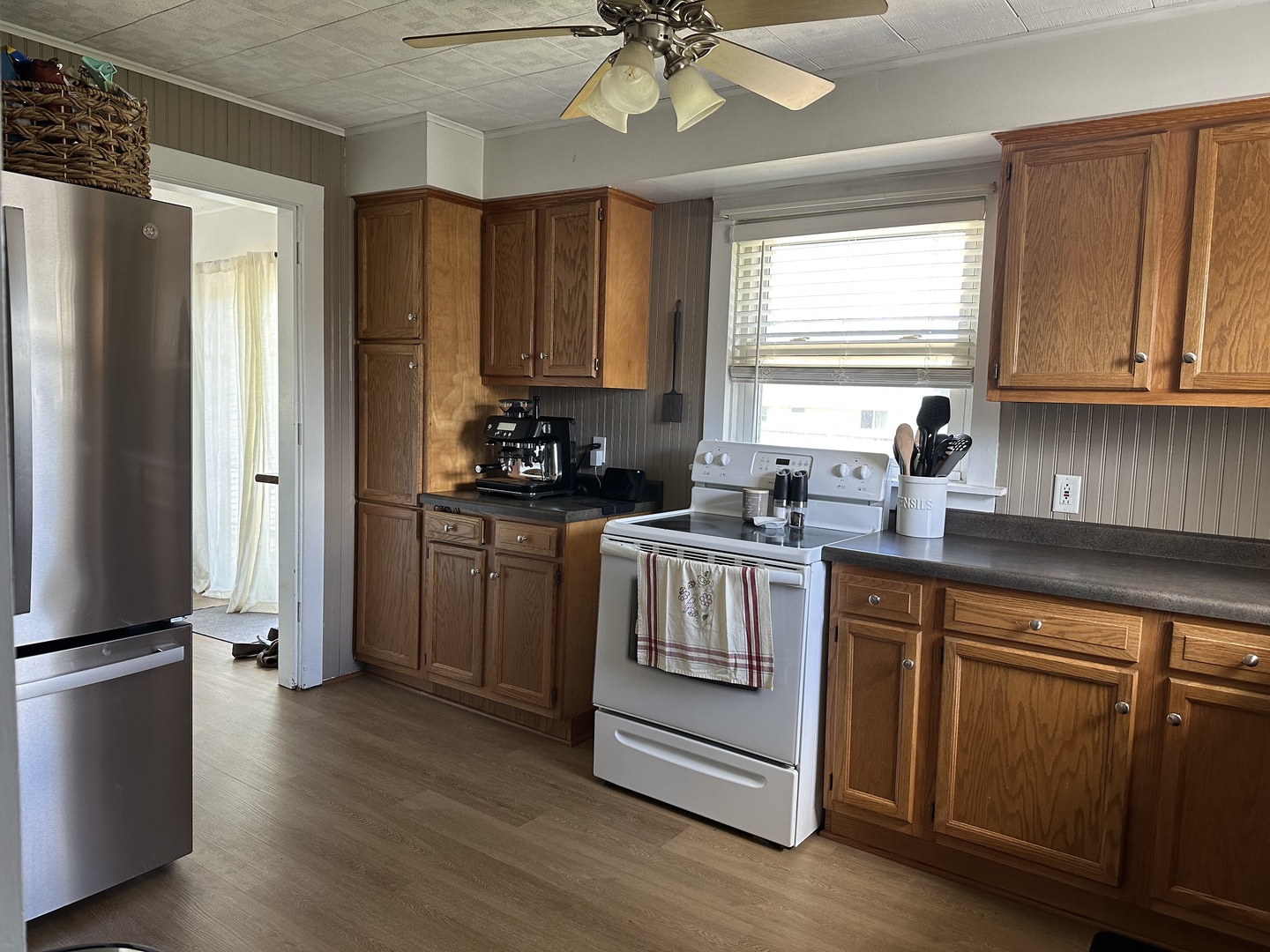 514 East High Street Morrison, IL 61270 - Photo 3 of 15 Gallery Image 3
