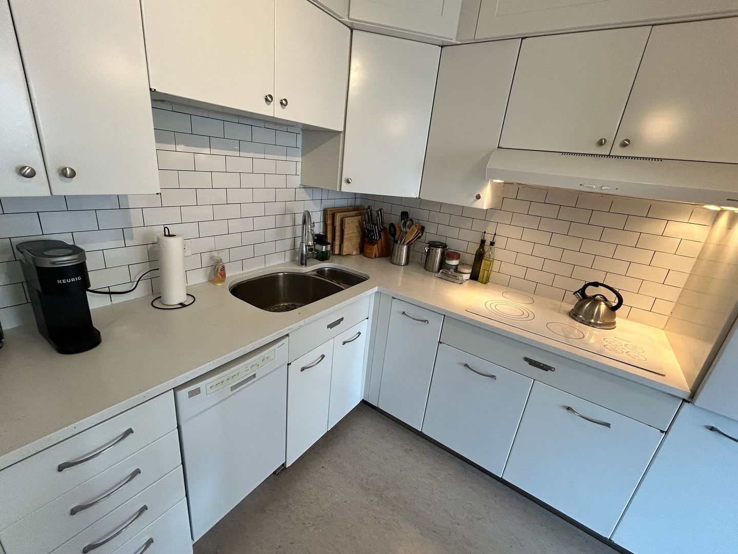 5757 North Sheridan Road, Unit 7D Chicago, IL 60660 - Photo 10 of 16