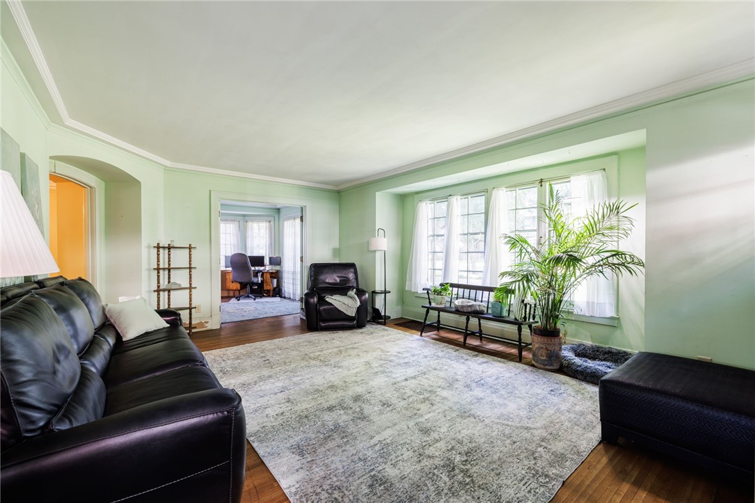 336 Canterbury Road Rochester, NY 14607 - Photo 2 of 23