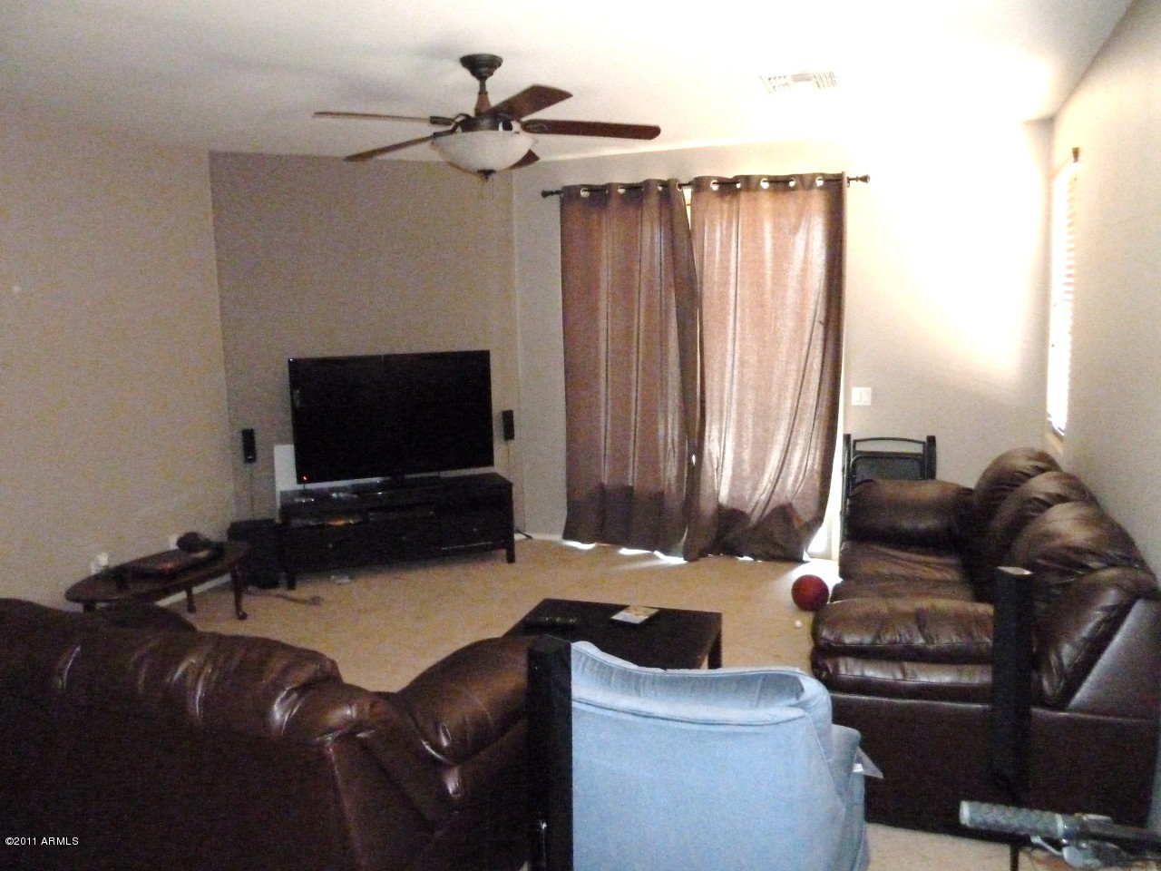 6743 West Harwell Road Laveen, AZ 85339 - Photo 4 of 16 great room