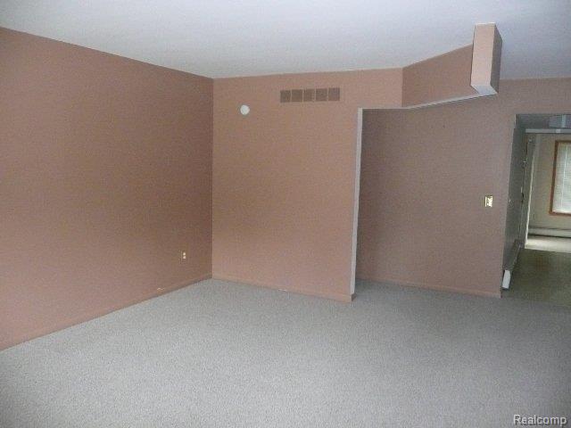 31445 Richert Street Fraser, MI 48026 - Photo 2 of 14 P1040608