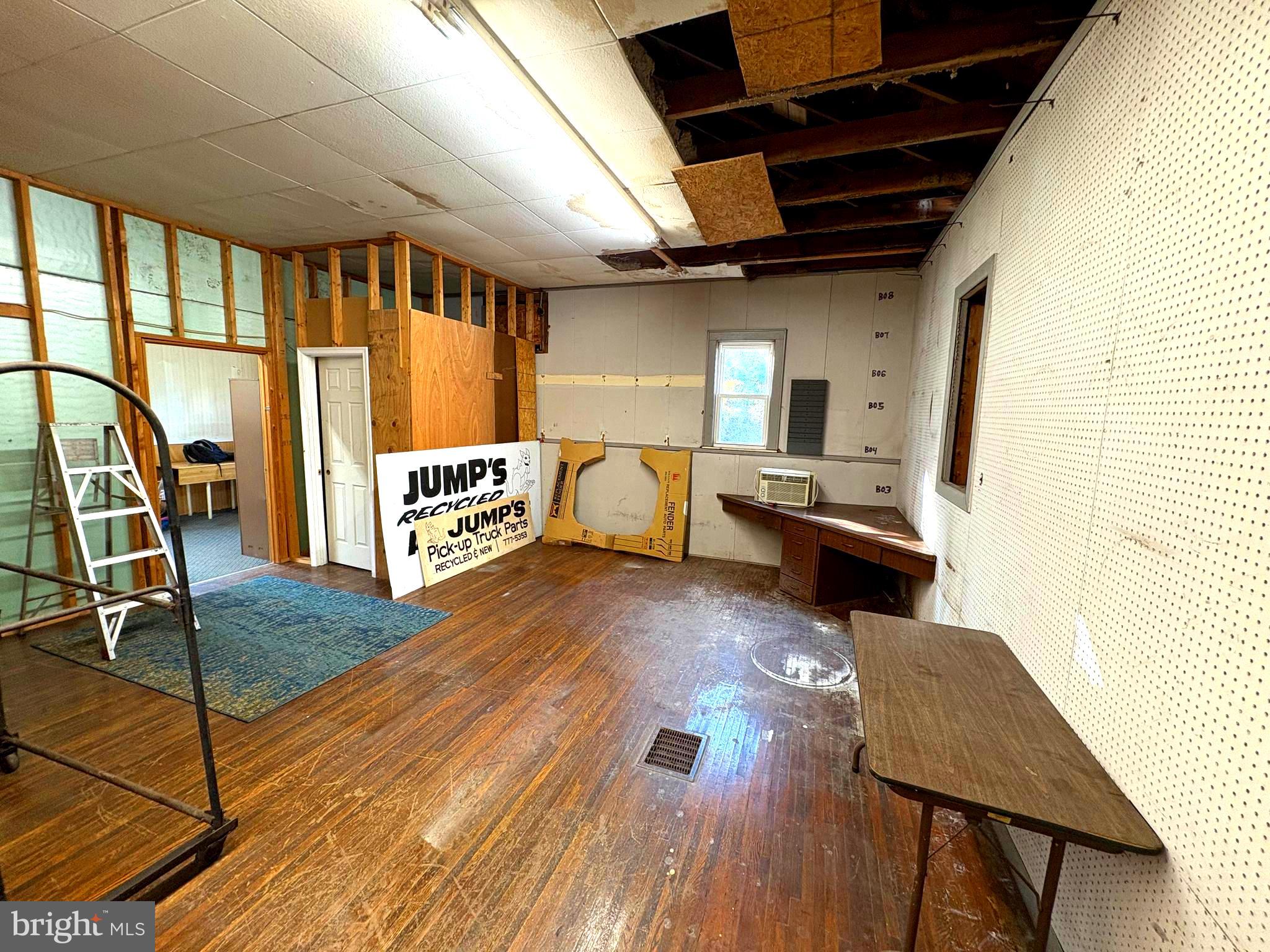 894 Old Furnace Road Ridgeley, WV 26753 - Photo 8 of 44