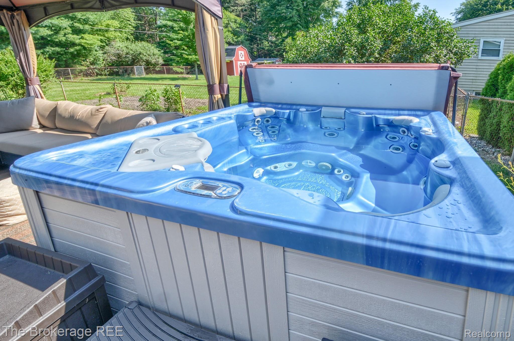 2326 North Irish Road Davison, MI 48423 - Photo 10 of 33 SD3_7769-HDR(5).jpg