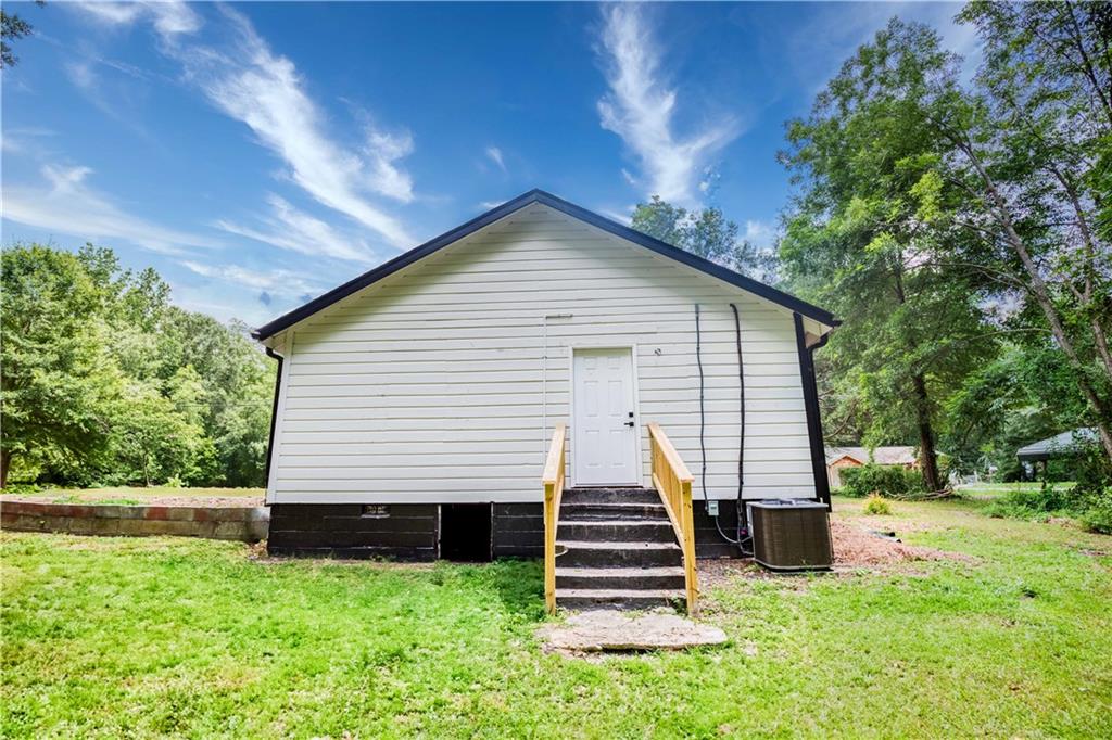 206 Walker Drive Monroe, GA 30655 - Photo 5 of 24