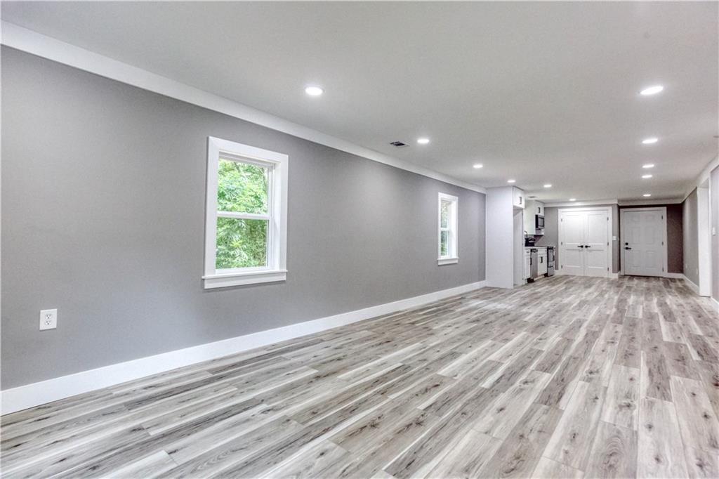 206 Walker Drive Monroe, GA 30655 - Photo 8 of 24