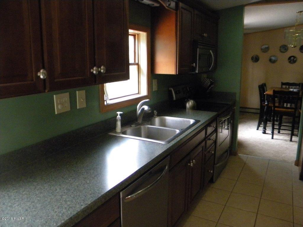 128 Frank Road Road Hawley, PA 18428 - Photo 8 of 37