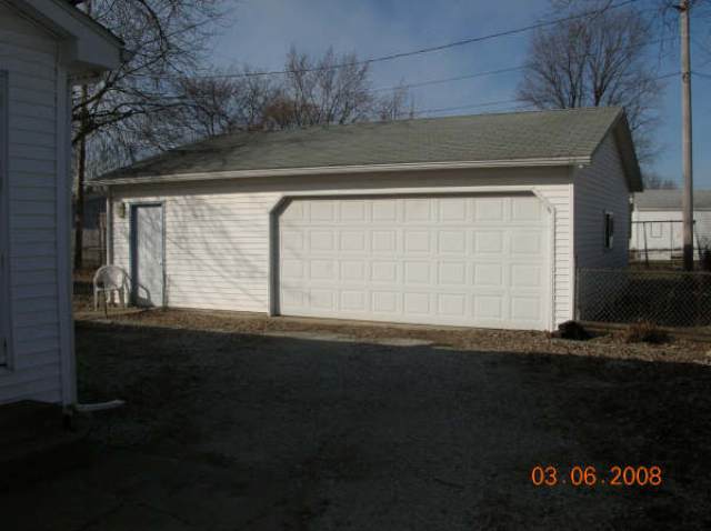102 Douglas Road Marquette Heights, IL 61554 - Photo 8 of 9 Gallery Image 8