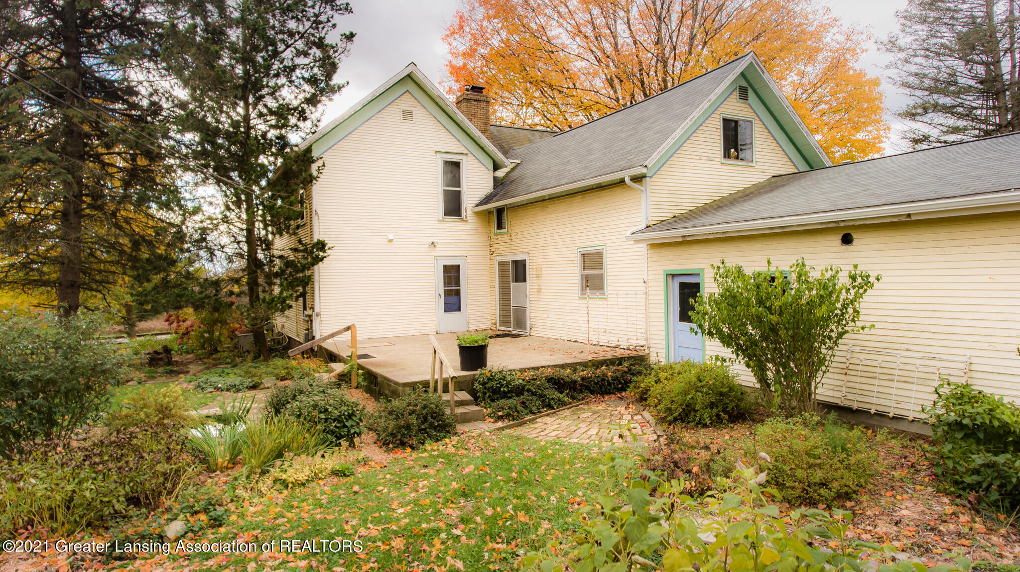 445 Haslett Road Haslett, MI 48840 - Photo 23 of 36 445EHaslett27