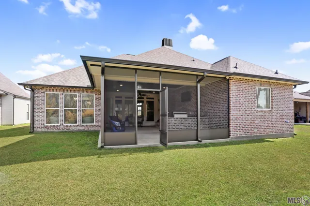 $558,900 | 13105 Oakbourne Avenue, Geismar, LA 70734