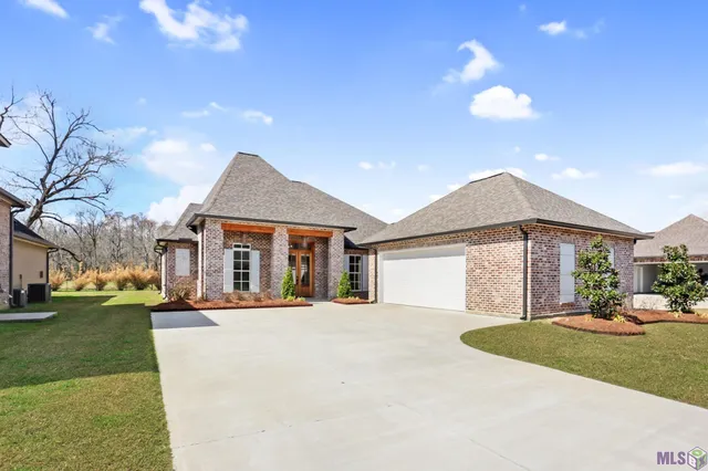 $558,900 | 13105 Oakbourne Avenue, Geismar, LA 70734